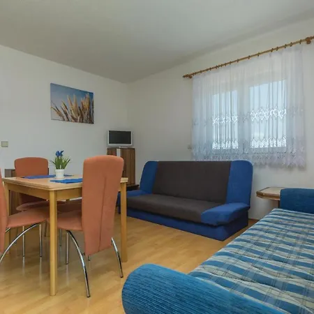Appartement Lovely In With Wifi